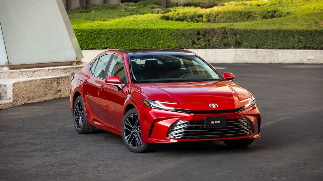 2025 Toyota Camry Review: New Hybrid Power, Premium Design & Next-Gen Features
